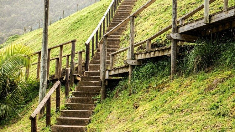 Caminho nas montanhas - escada