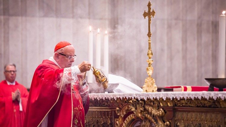 Il cardinale Monterisi durante la celebrazione 