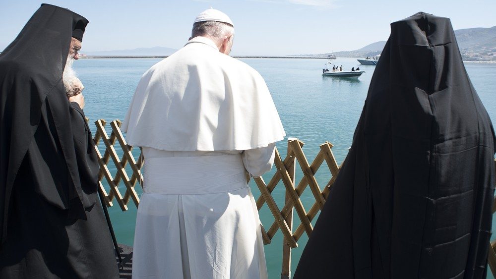 Papa Francisco visita a la isla de Lesbos el 16 de abril 2016.  
