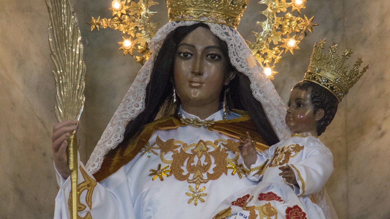 Descubrir 124+ imagen santa maria reina de la paz - Thptletrongtan.edu.vn