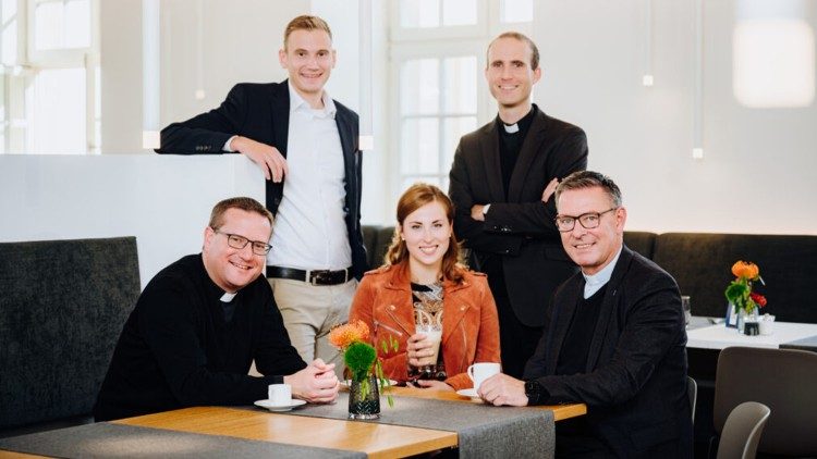 Das Autorenteam von „Achtung Advent!" - Christian Städter, Tobias Schulte, Miriam Pawlak, Jonas Klur, Stephan Schröder