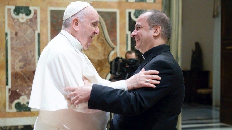 le Pape François reçoit la famille paulinienne au Vatican