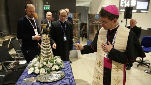 Si chiude il pellegrinaggio della Madonna di Loreto negli aeroporti