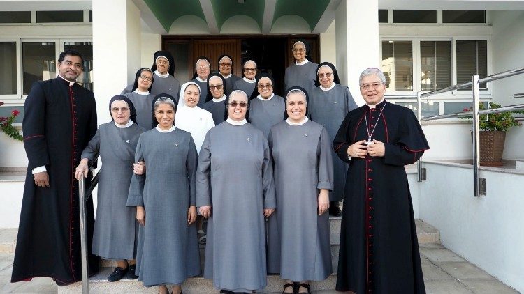 Siostry Franciszkanki, Misjonarki Najświętszego Serca Jezusa są obecne na Cyprze 1923 roku