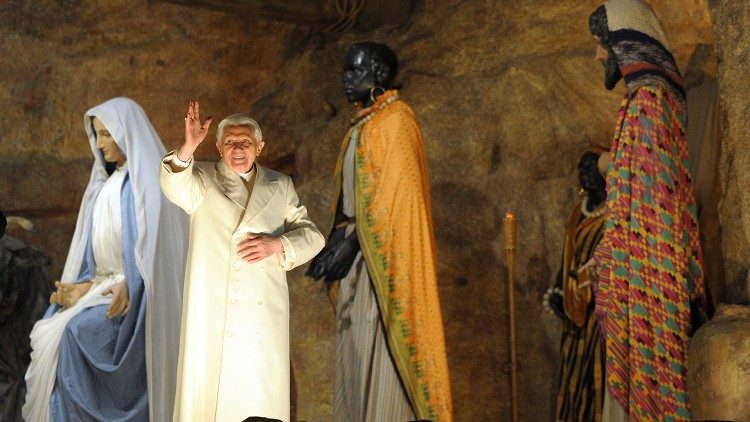 Papież Benedykt XVI błogosławi, Boże Narodzenie 2010 r.