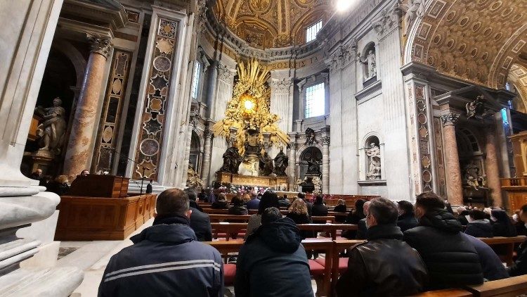 Missa para os funcionários do Vaticano em preparação para o Natal