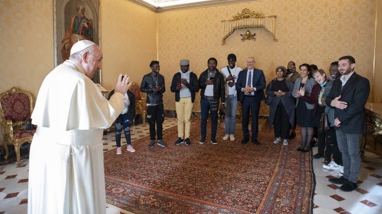 El Papa y los refugiados llegados a Italia