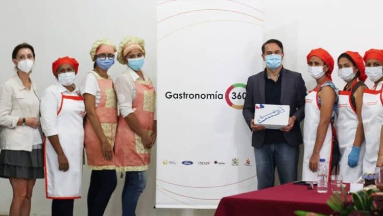  ONG Trabajo y persona del Venezuela: Graduación de futuras emprendedoras en el proyecto Gastronomía a 360°