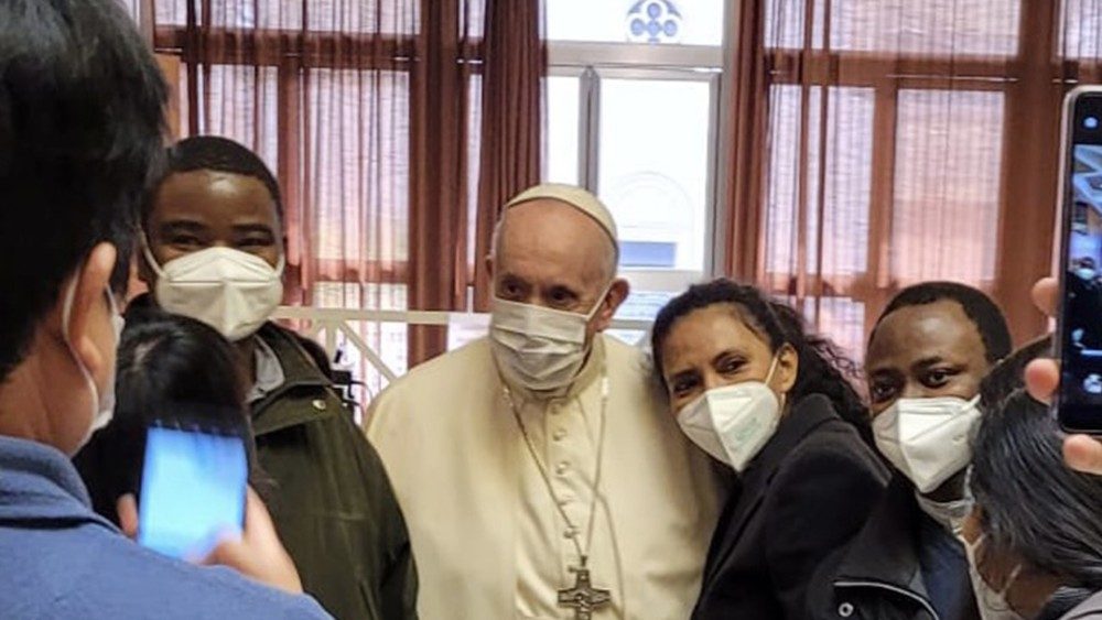 Pope Francis visits with vaccinated in the Paul VI Hall