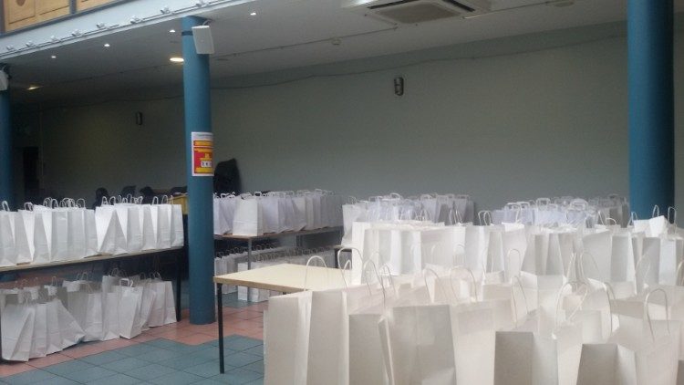 Meals for the needy at the Centre