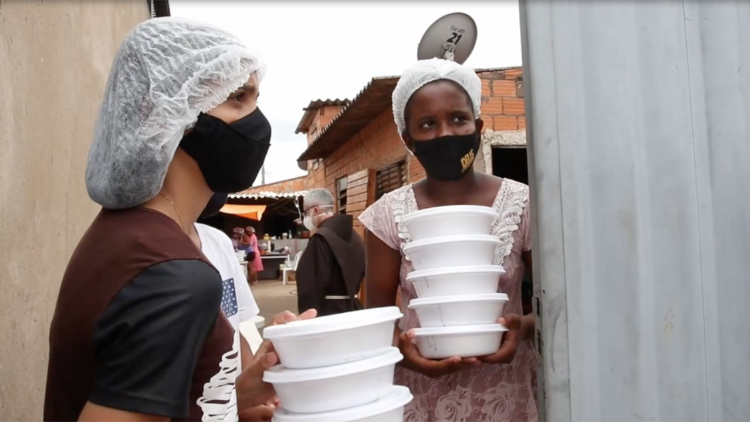 Brazil: kuzhinat komunitare