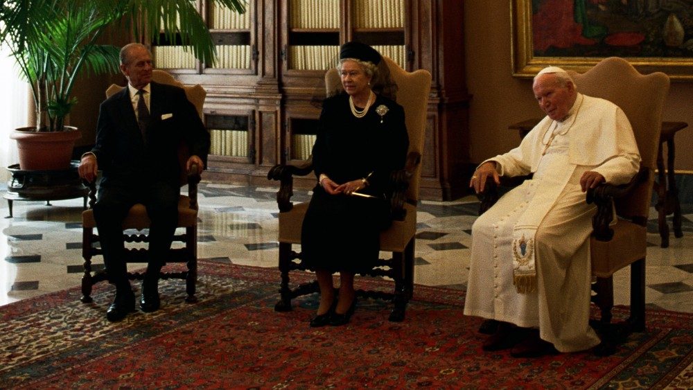 Drottning Elisabeth och prins Philip möter Johannes Paulus II 17 oktober 2000