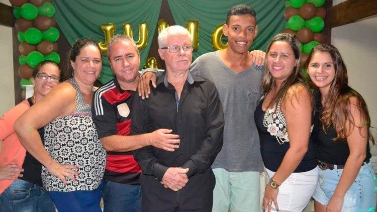 Arnaldo Salvador com a família