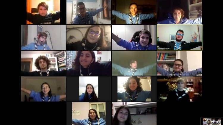 Un abbraccio virtuale di alcuni scout del Foligno I in un incontro online