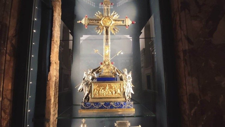 Relikwie Krzyża Świętego pielgrzymują po Bliskim Wschodzie