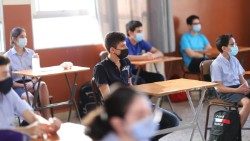 Libano-Beirut-lezioni-mascherine-esplosione-porto-2020-Covid-19-La-Salle-scuola-collegio-N.jpg