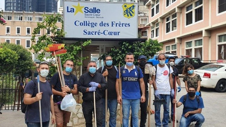 Alunni, ex alunni, insegnanti e fratelli lasalliani impegnati nei giorni dell'emergenza a Beirut