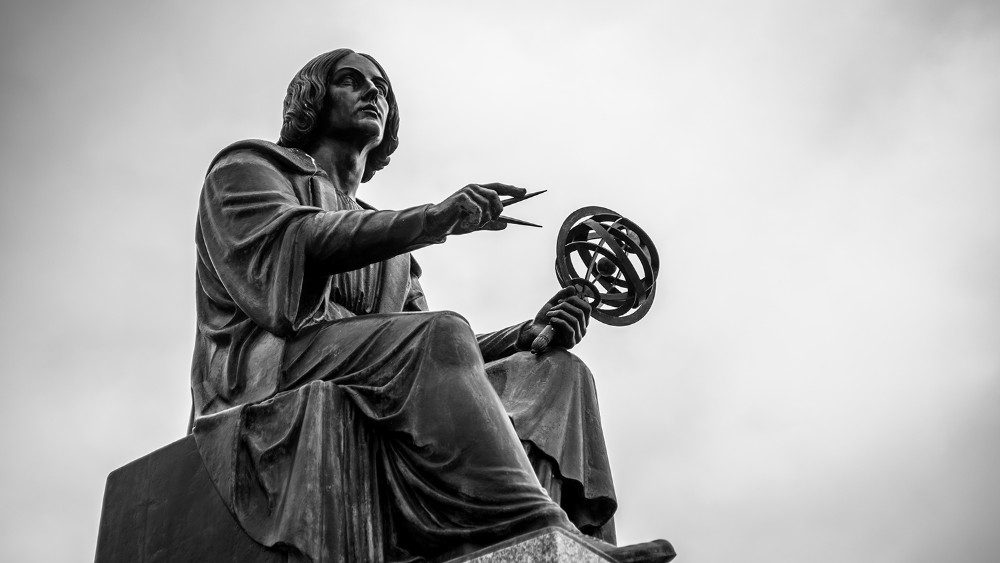 2021.04.17 Copernico statua