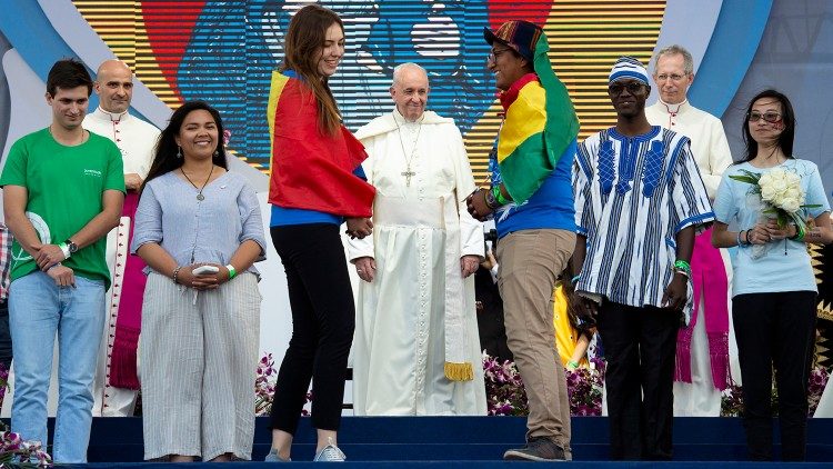 Recuerdo del encuentro del Papa Francisco con las familias