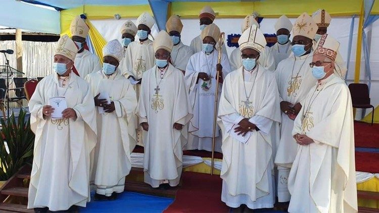Bispos da Conferência Episcopal de Angola e São Tomé (CEAST)