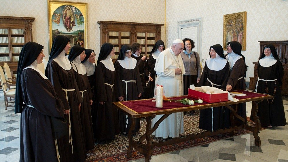 Rehoľné sestry sv. Kláry na audiencii u Svätého Otca, 26. apríla 2021