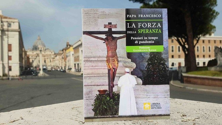 Poslední papežova kniha Forza della Sperzanza (Síla naděje)