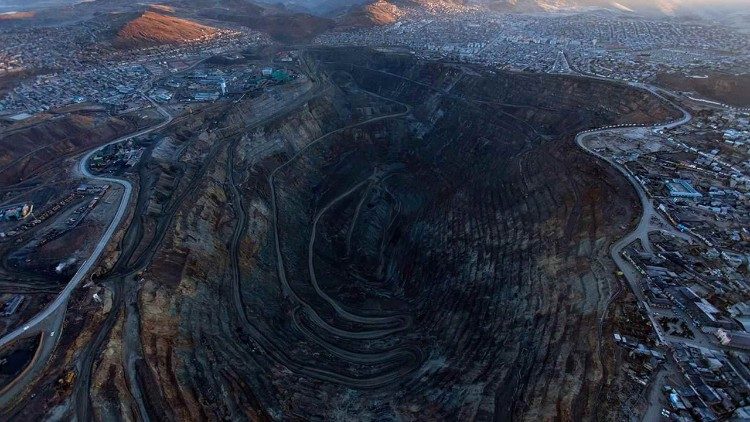 Una veduta della grande miniera di Cerro de Pasco in Perù  