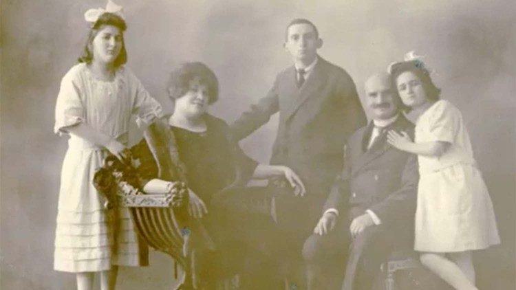  La famiglia di Ludwig Pollak (secondo da destra), foto di Francesco Reale, Roma 1921, Museo Barracco, Archivio Pollak 46.2.1.