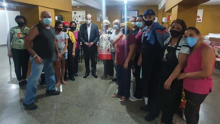 Dom Walmor Oliveira de Azevedo, manifestou solidariedade às vítimas e visitou comunidades em Nova Lima (MG)