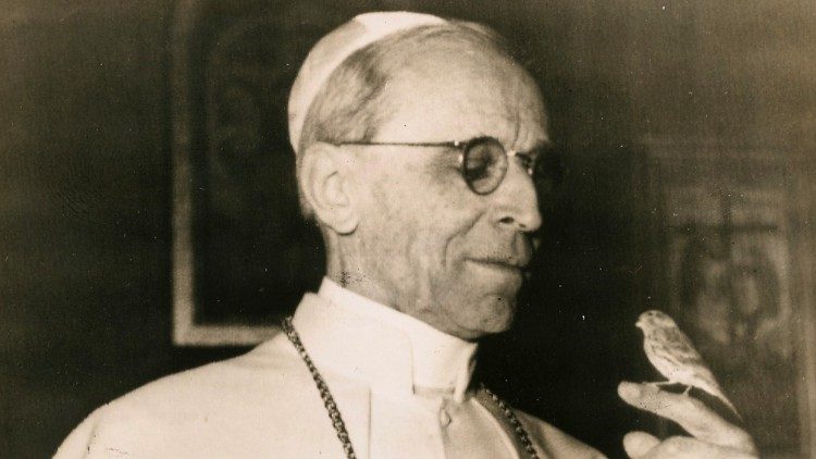 Pius XII. a stehlík