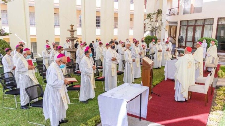 Peruanische Bischöfe bei ihrer Vollversammlung im Januar