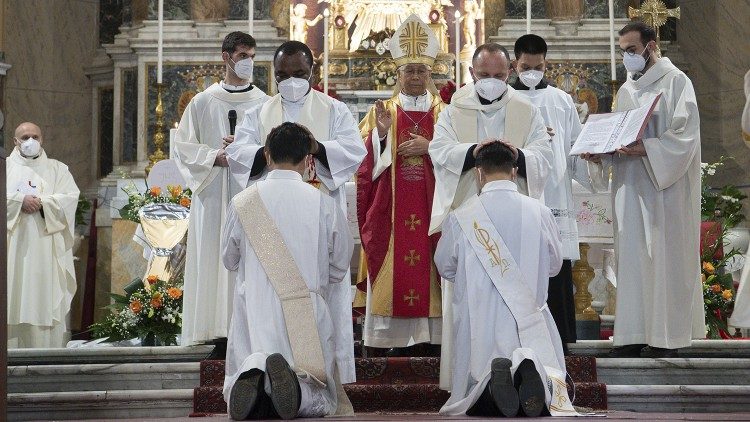 Ordenação de dois sacerdotes e um diácono vietnamitas em Roma