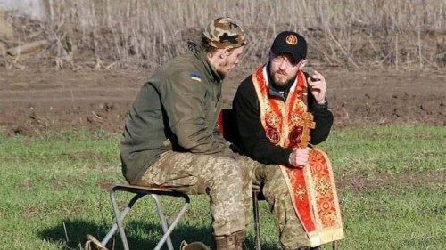 "Llevo la luz de Cristo a la guerra de las trincheras ucranianas"