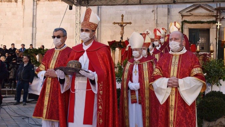Croatian Bishops in procession