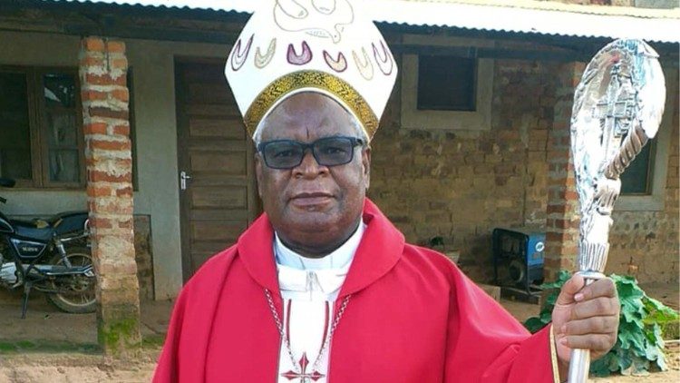 Dom Atanásio Canira, Bispo de Lichinga (Moçambique)