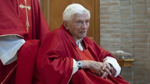 Benedikt XVI. wird 95 - Gänswein: „Es geht ihm gut und er ist guter Dinge“