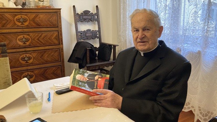 Kardinál Jozef Tomko, emeritný prefekt Kongregácie pre evanjelizáciu národov, slávi 98. narodeniny