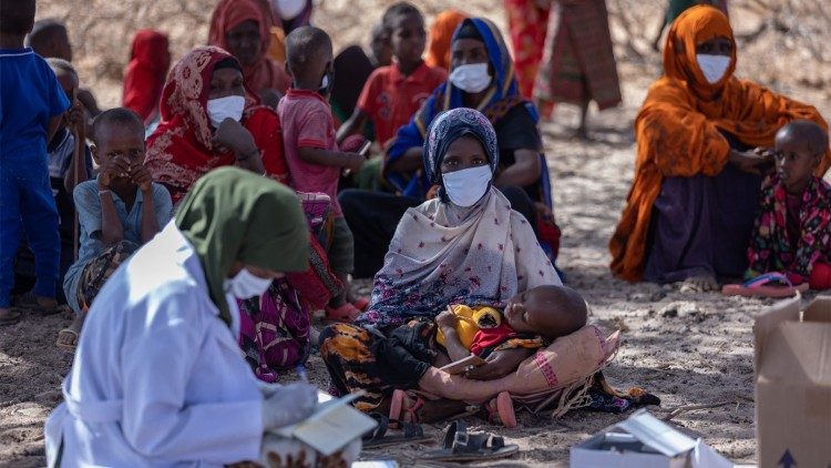 Três estações consecutivas de seca agravam situação de fome, necessidade e miséria no Chifre da África