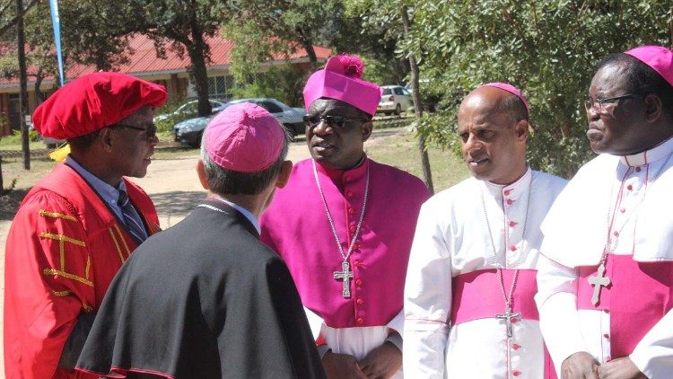 Alguns Bispos da Conferência Episcopal do Zimbabwe