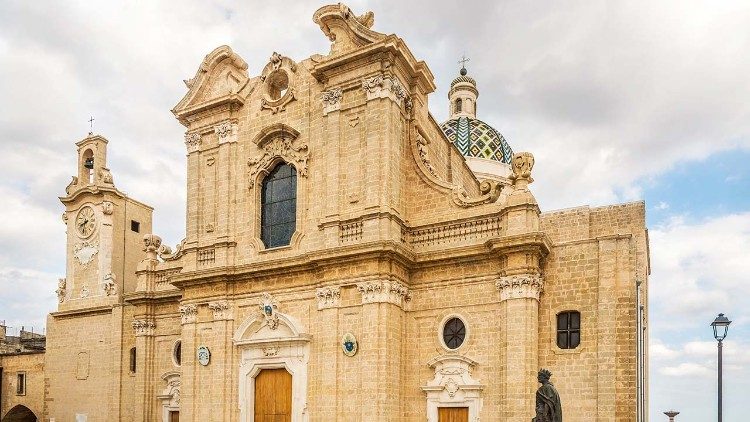 Catedral de Nossa Senhora da Assunção, Oria, Itália