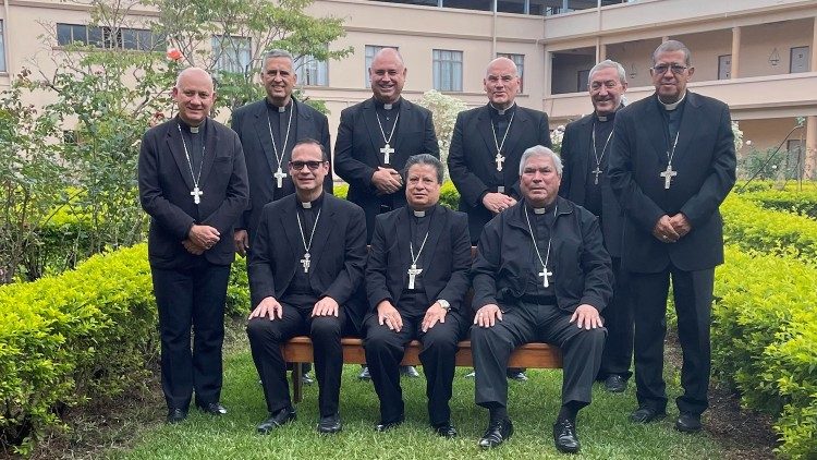 2022.02.25 Obispos de la Conferencia episcopal de Costa Rica 