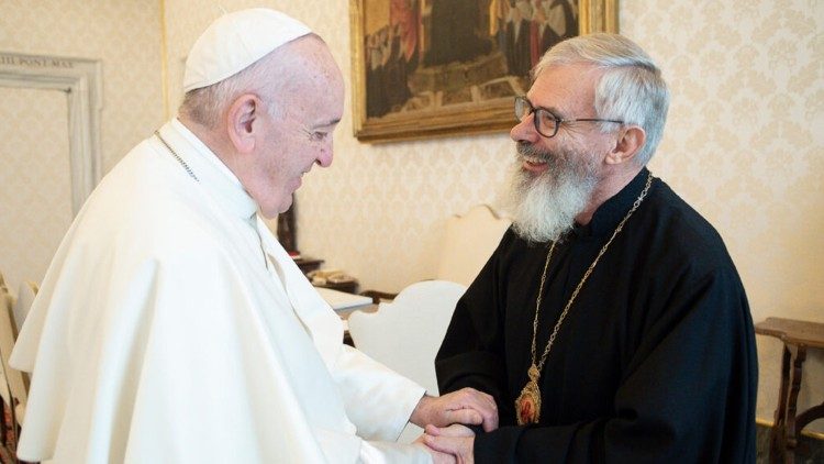 Dom Volodemer encontra o Papa Francisco na audiência da Visita Ad Limina Apostolorum, em 24 de fevereiro de 2020 