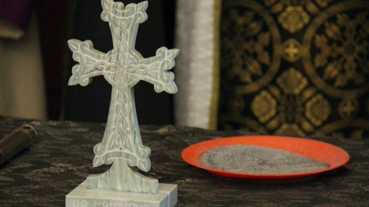 Cerimonia imposizione ceneri a Panik - Armenia