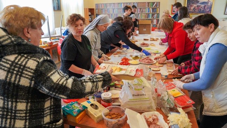 Помощь польского отделения "Каритас" украинским беженцам