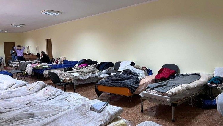 Ultime immagini del dormitorio del centro accoglienza di Siret, in Romania, gestito dalla Caritas di Iasi