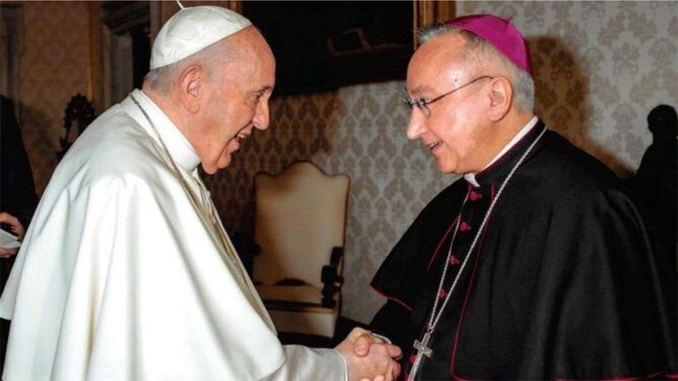El Papa y Monseñor José Rico Pavés