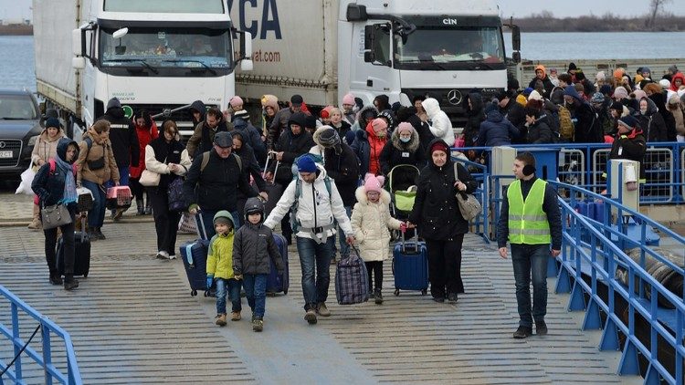 Arrivo di profughi dall'Ucraina ad Isaccea sul Danubio, all'Est della Romania. Foto Marco Giarracca (Jrs)