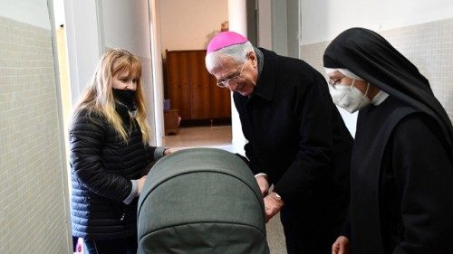 Monjas agostinianas de Cássia acolhem 10 ucranianos