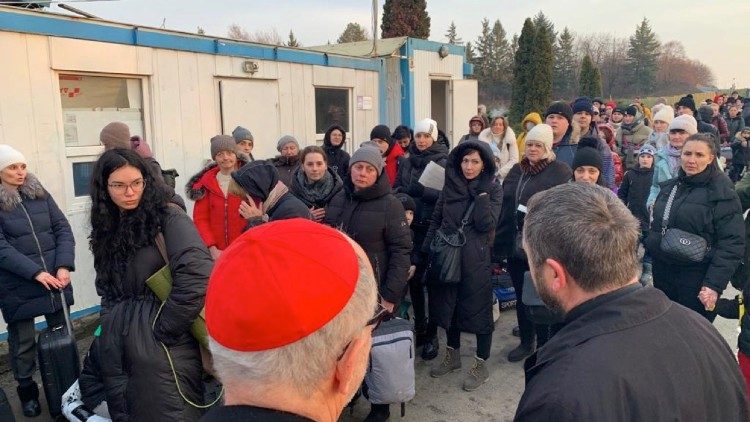Kardinál Czerny na ukrajinsko-slovenskej hranici