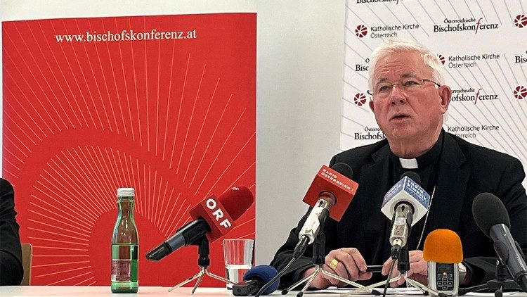 Der Vorsitzende der Österreichischen Bischofskonferenz, Erzbischof Franz Lackner, bei einer Pressekonferenz